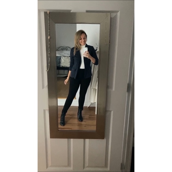 Meet your Posher, Marie-france - Picture 1 of 2